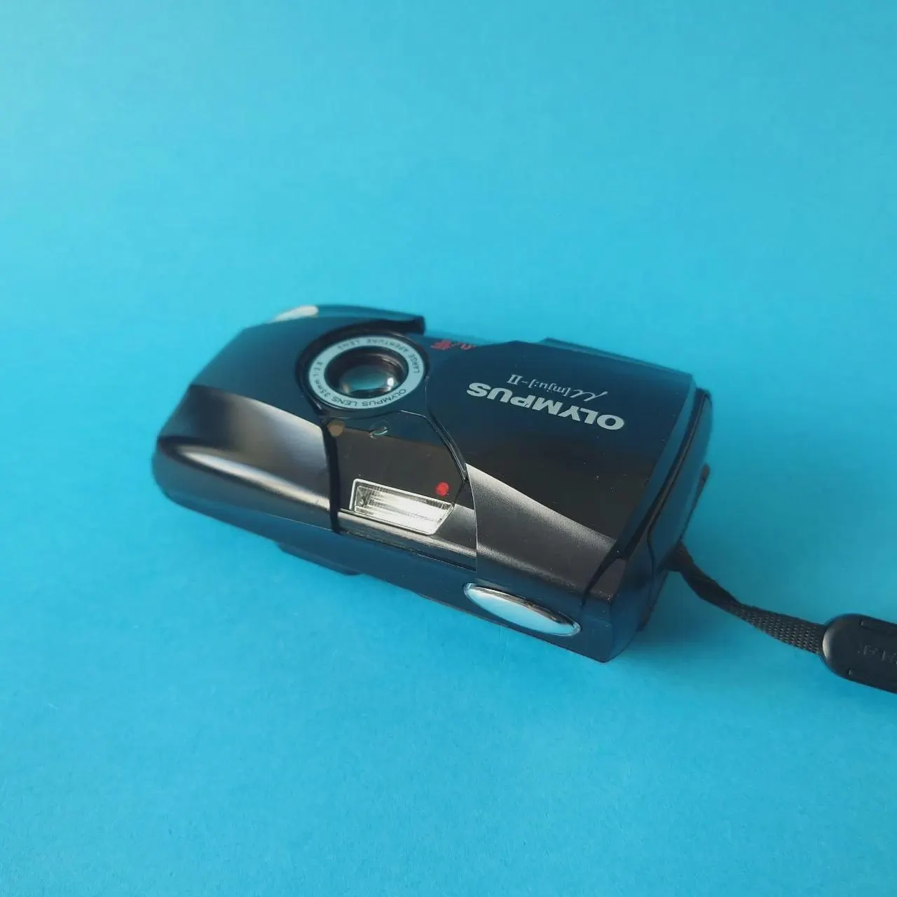 olympus mju ii / stylus epic point and shoot 35mm film camera olympus mju ii / stylus epic point and shoot 35mm film camera