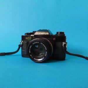 olympus om 40 35mm slr film camera w/ 50mm lens